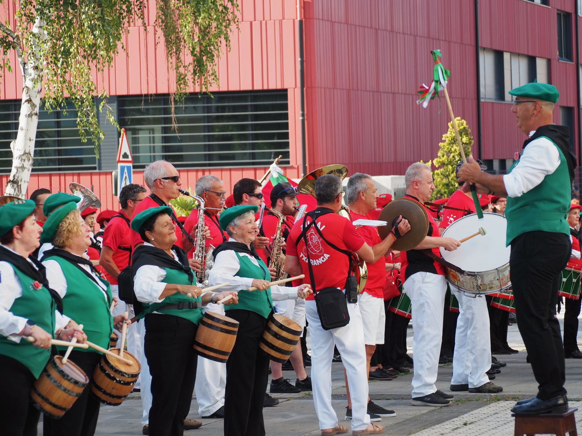 Zumaia disfruta de sus fiestas patronales en honor a San Pedro