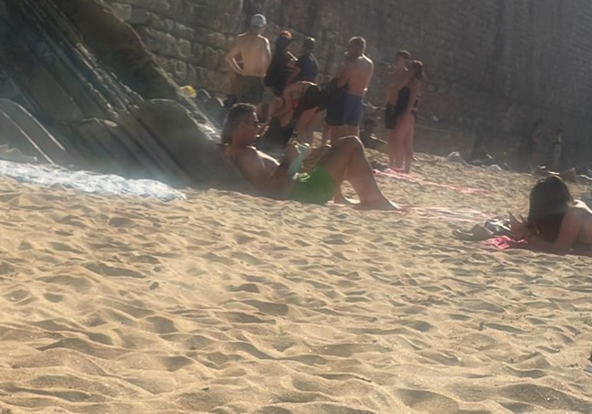 Iñaki Urdangarin y Ainhoa Armentia, en la playa de La Concha