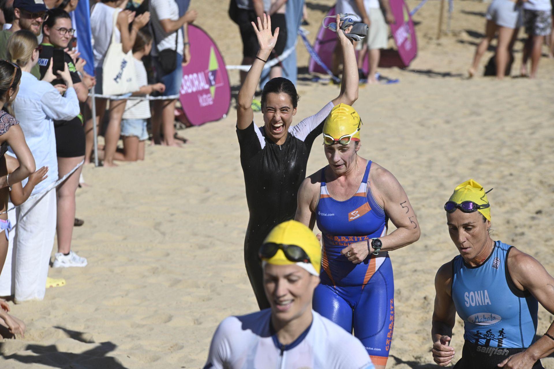 Las imágenes de la XVIII edición del Triatlón Memorial Onditz bajo el sol en Donostia