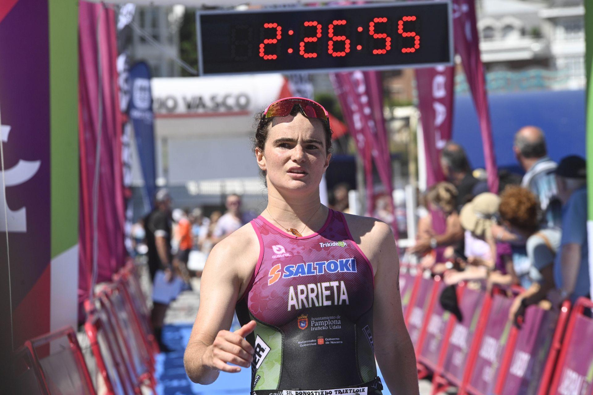 Las imágenes de la XVIII edición del Triatlón Memorial Onditz bajo el sol en Donostia