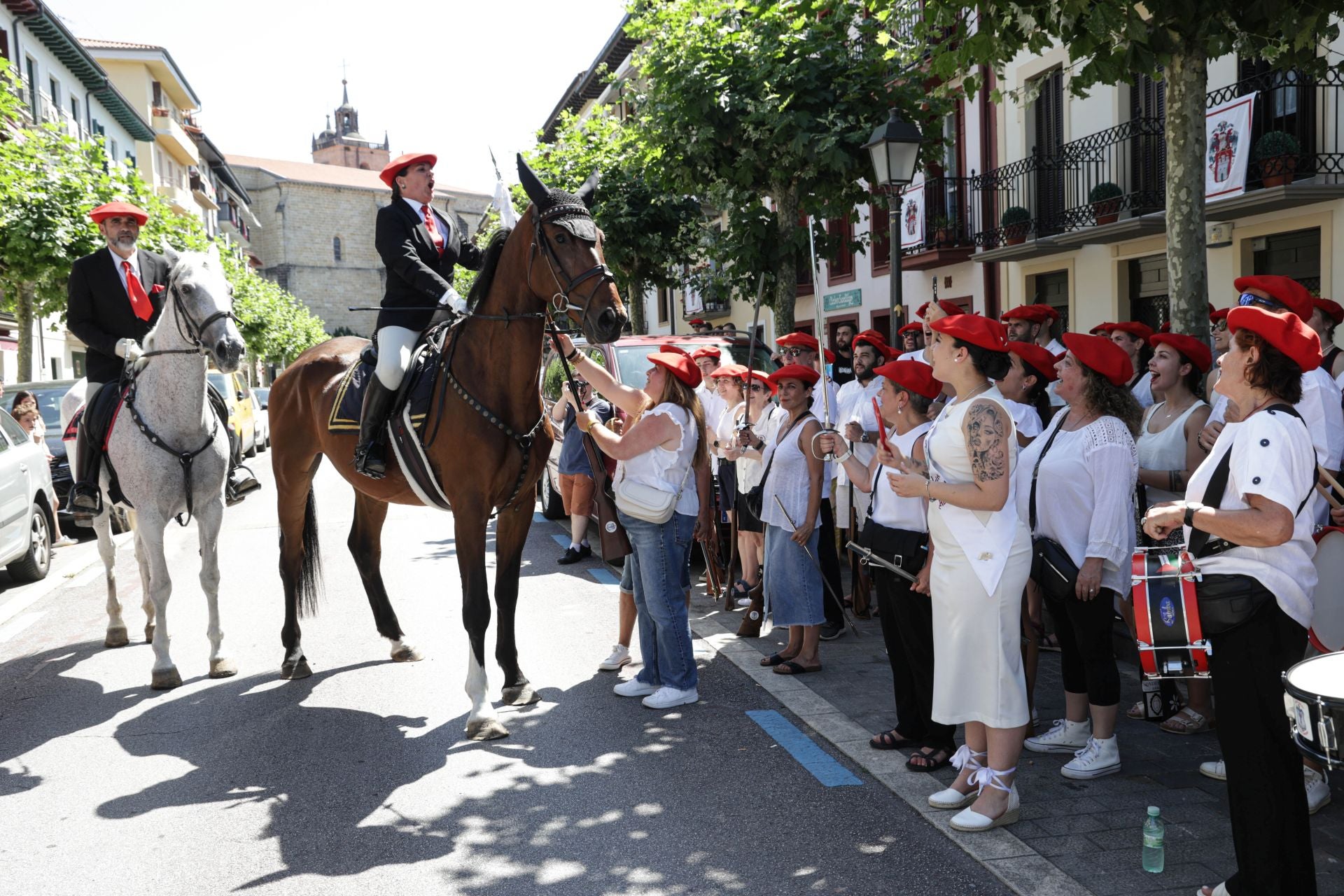 Irun vive una intensa víspera del gran día del año