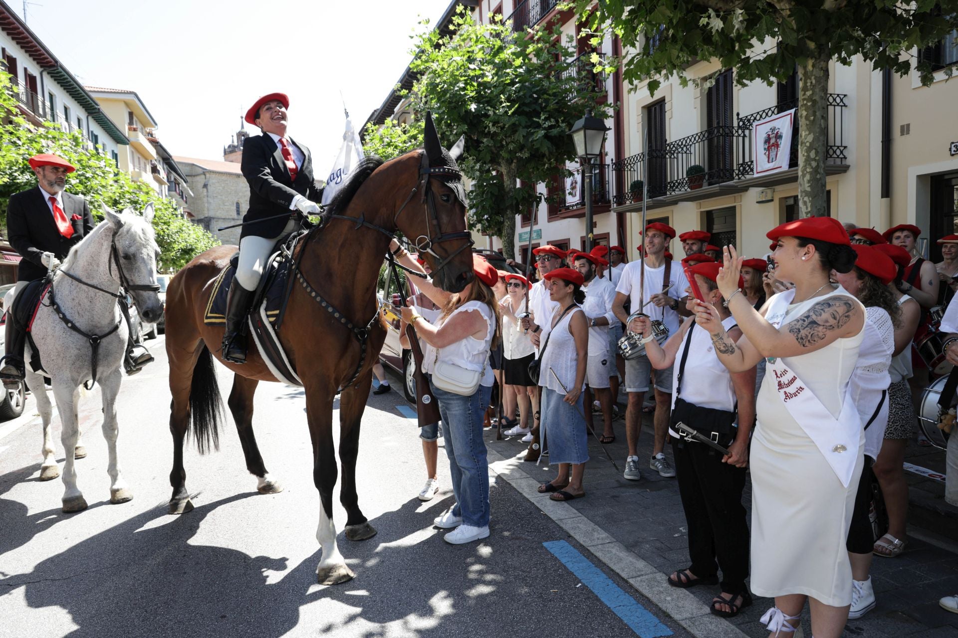 Irun vive una intensa víspera del gran día del año