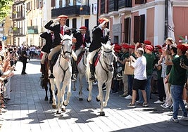 Irun vive una intensa víspera del gran día del año
