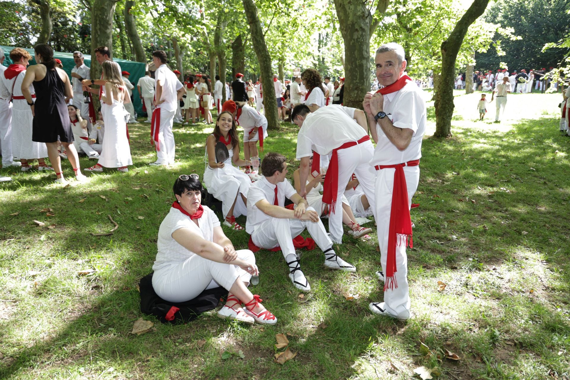 Danzas, cuadrillas y sidra en las campas de San Marcial