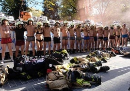 Protesta de los bomberos por la OPE en 2022.