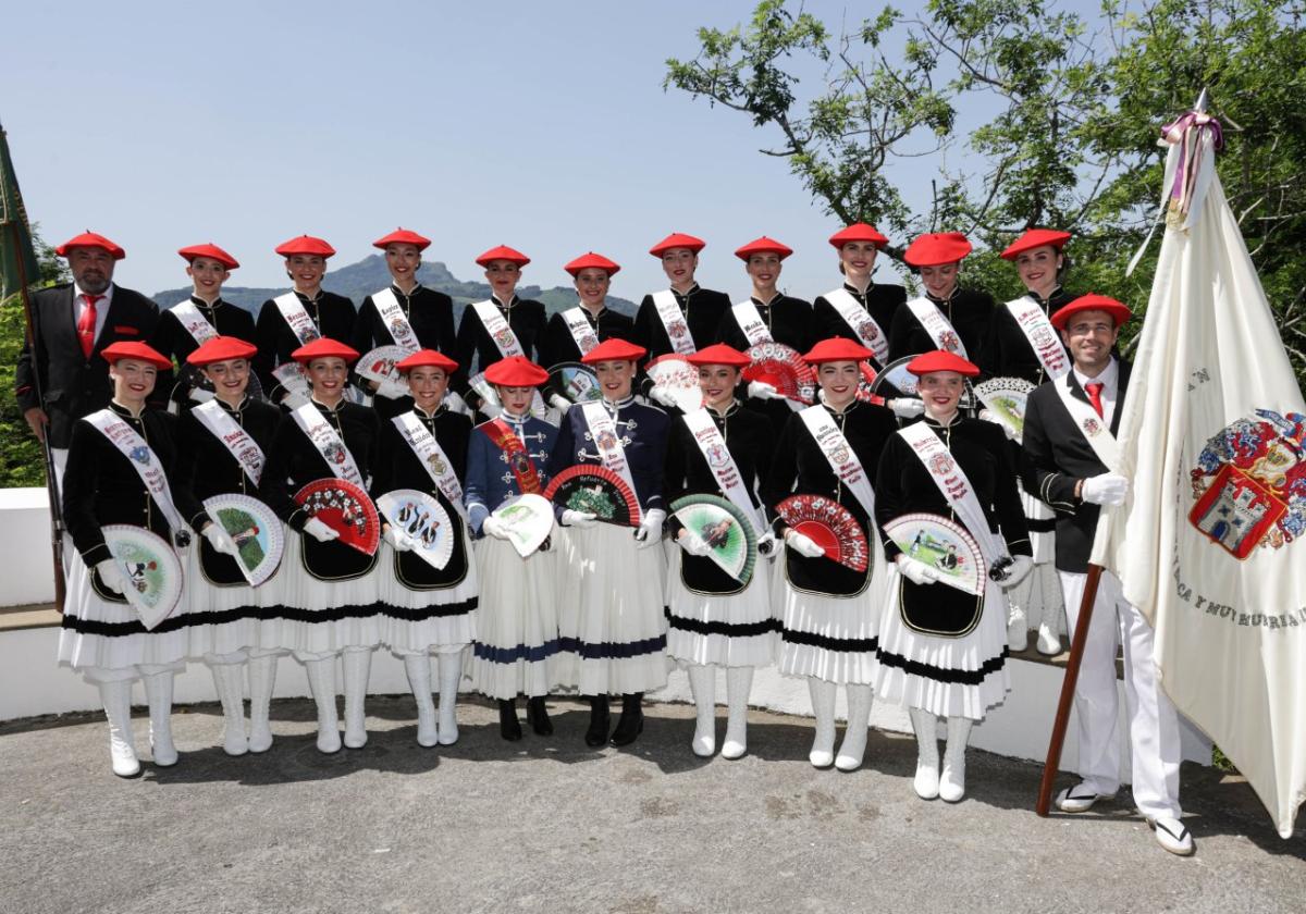 Las cantineras tendrán cientos de fotos del día de ayer pero ésta será seguramente una de las más especiales.