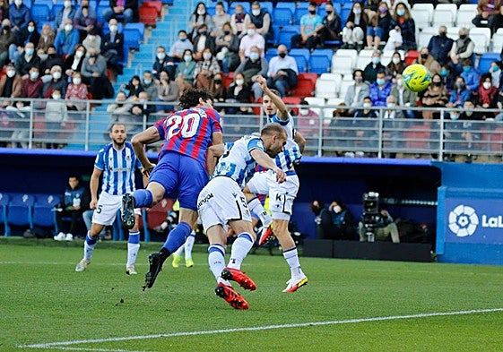 Duelo entre Sanse y Eibar en Segunda en 2021.