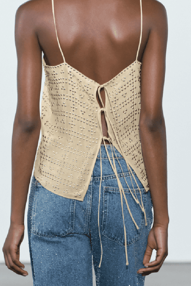 Blusas con tachuelas, frescas y ligeras para verano
