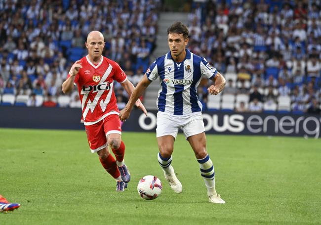 Una decisión tomada con el corazón. Marcó ante el Rayo Vallecano el verano pasado en su primer partido con la camiseta blanquiazul después de rechazar al Liverpool.