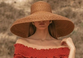 El sombrero es el complemento del verano