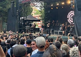 Muguruza celebra en Arrasate el 'Sarri, Sarri'