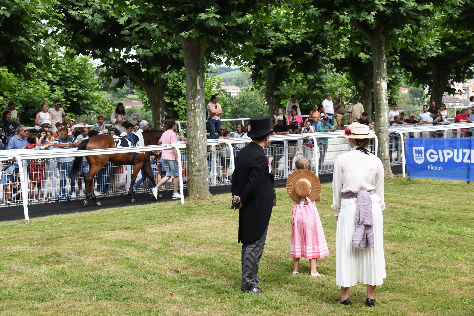 Carrera de caballos en el hipódromo de San Sebastián