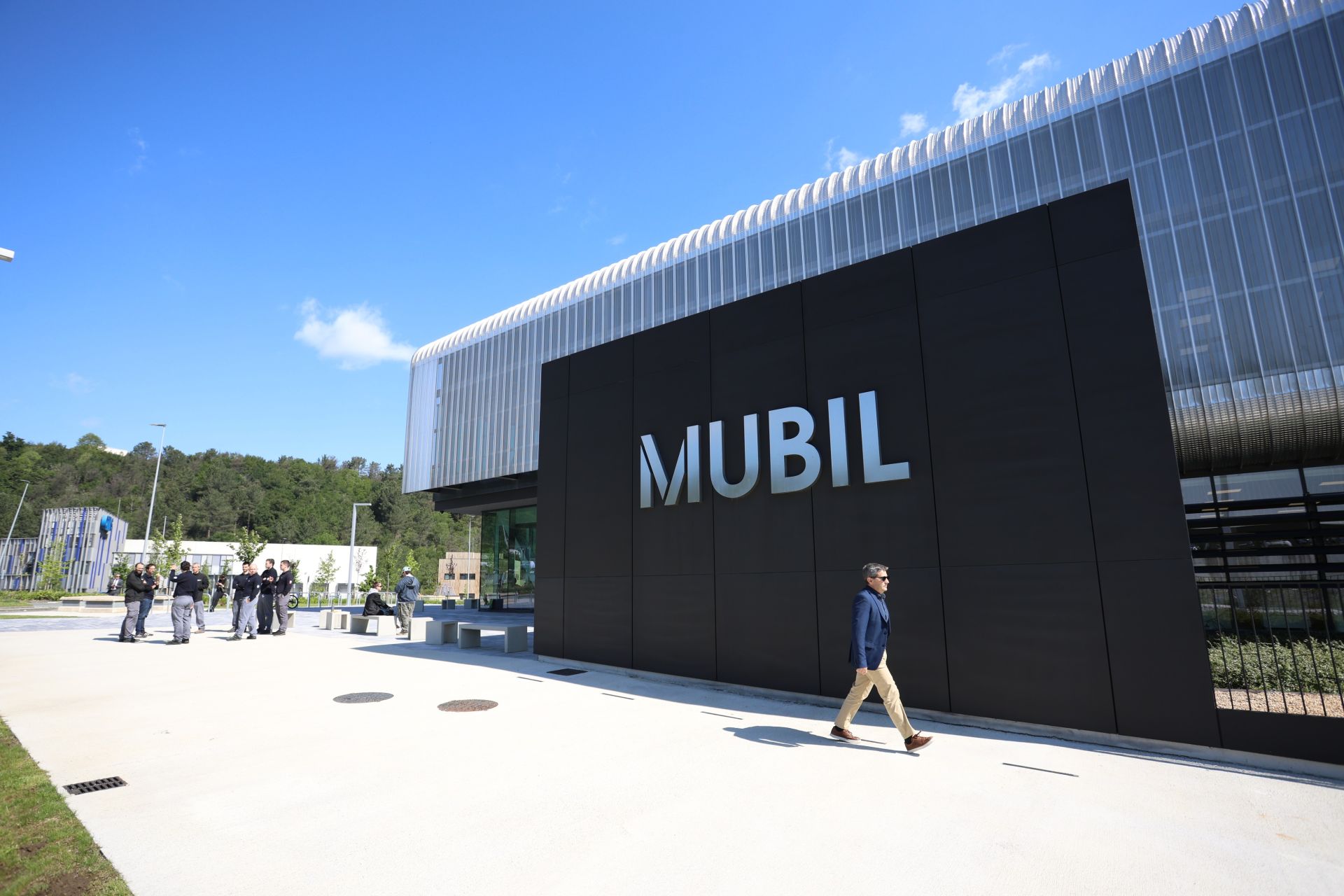 Exterior de la recién inaugurada sede de Mubil, en Eskuzaitzeta.