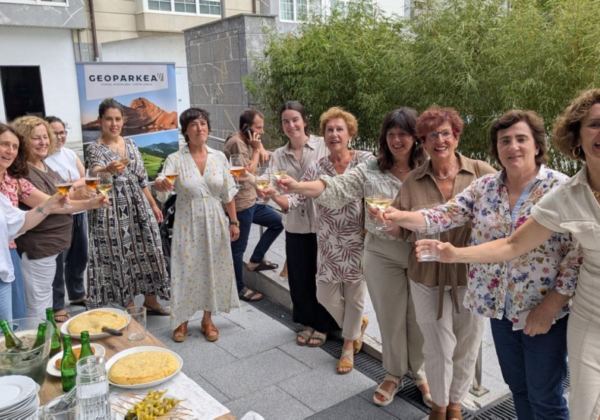Lunch y brindis para inaugurar las nuevas oficinas.