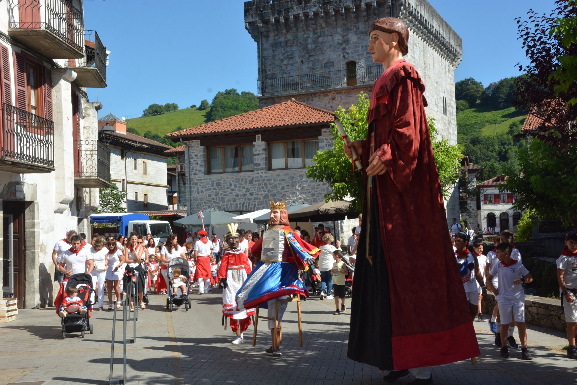 Lesaka, a ritmo de tambor