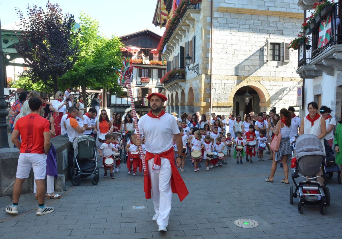 Lesaka, a ritmo de tambor