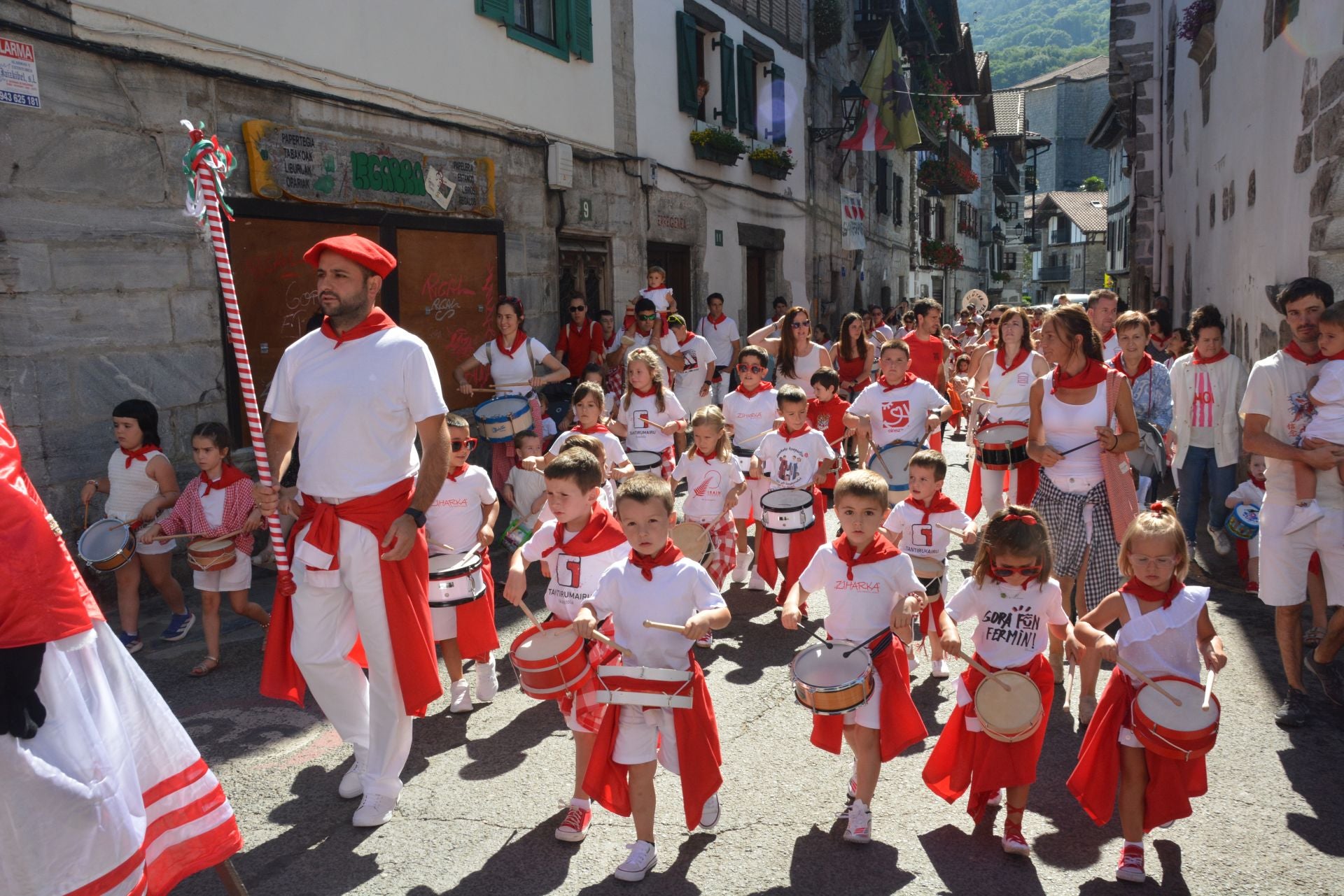 Lesaka, a ritmo de tambor