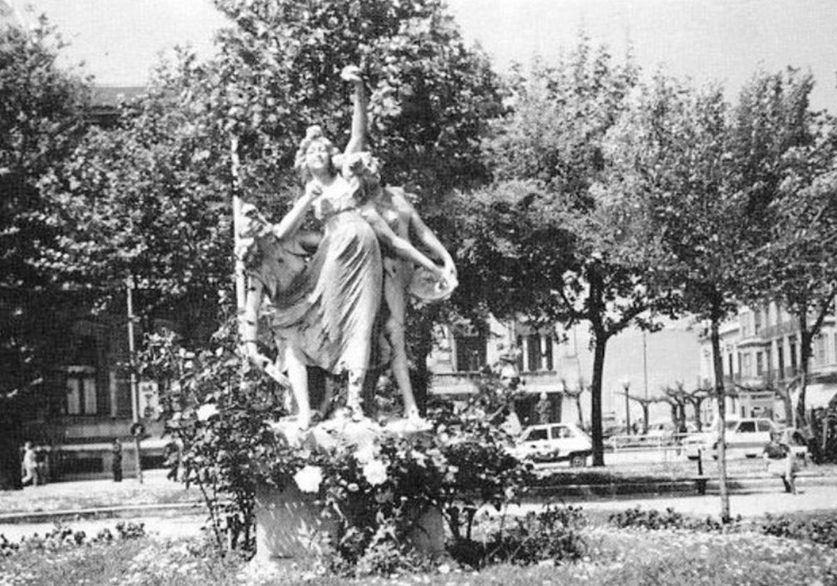Durante varias décadas, 'Las bailarinas' estuvieron en el Boulevard.