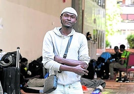 Oumar S. dejó a su madre y hermana cuando en 2023 salió de Mali.