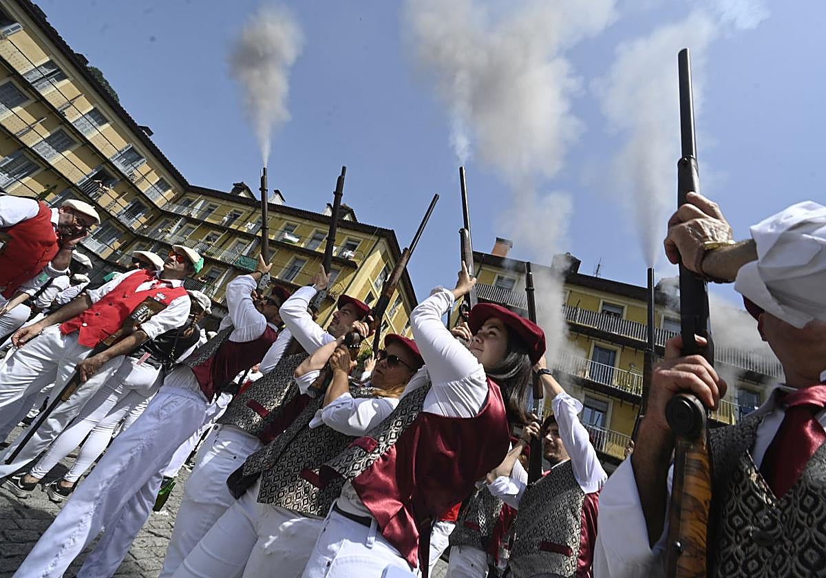 Las altas temperaturas condicionaron tanto el viernes como el martes; el Día de San Juan se atendieron a personas por mareos y golpes de calor.