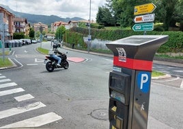 Una de las máquinas de la OTA que se ha instalado en el barrio Larreaundi.