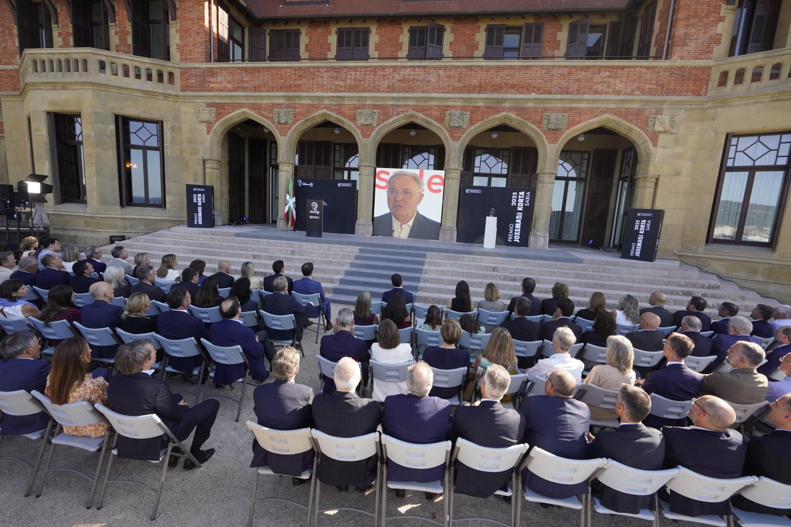 Los Korta premian a Jainaga en una defensa del arraigo de las empresas vascas