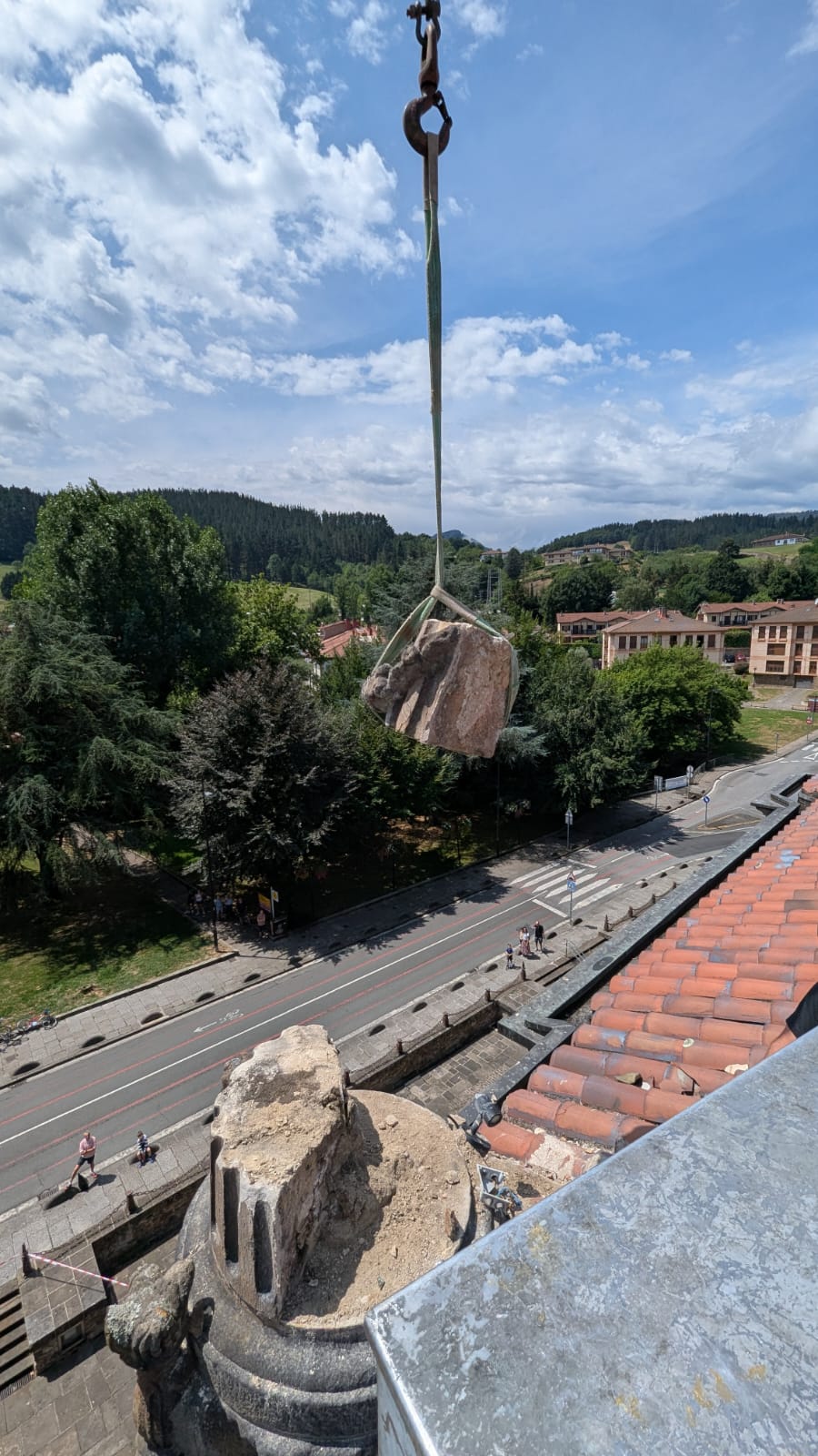 Daños en el edificio de la Universidad de Oñati por la caída de un rayo