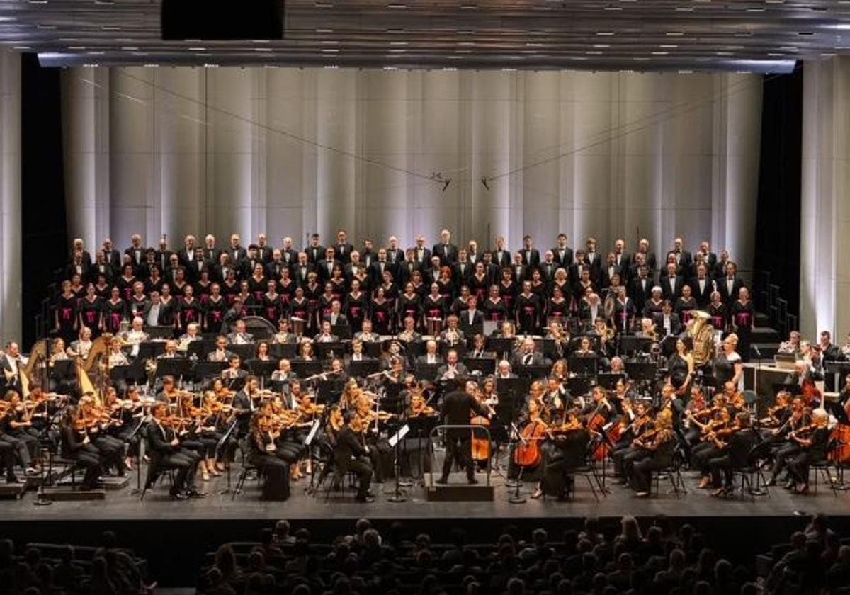 El Orfeón Donostiarra y la Orquesta de Touluse en el concierto de Montpellier