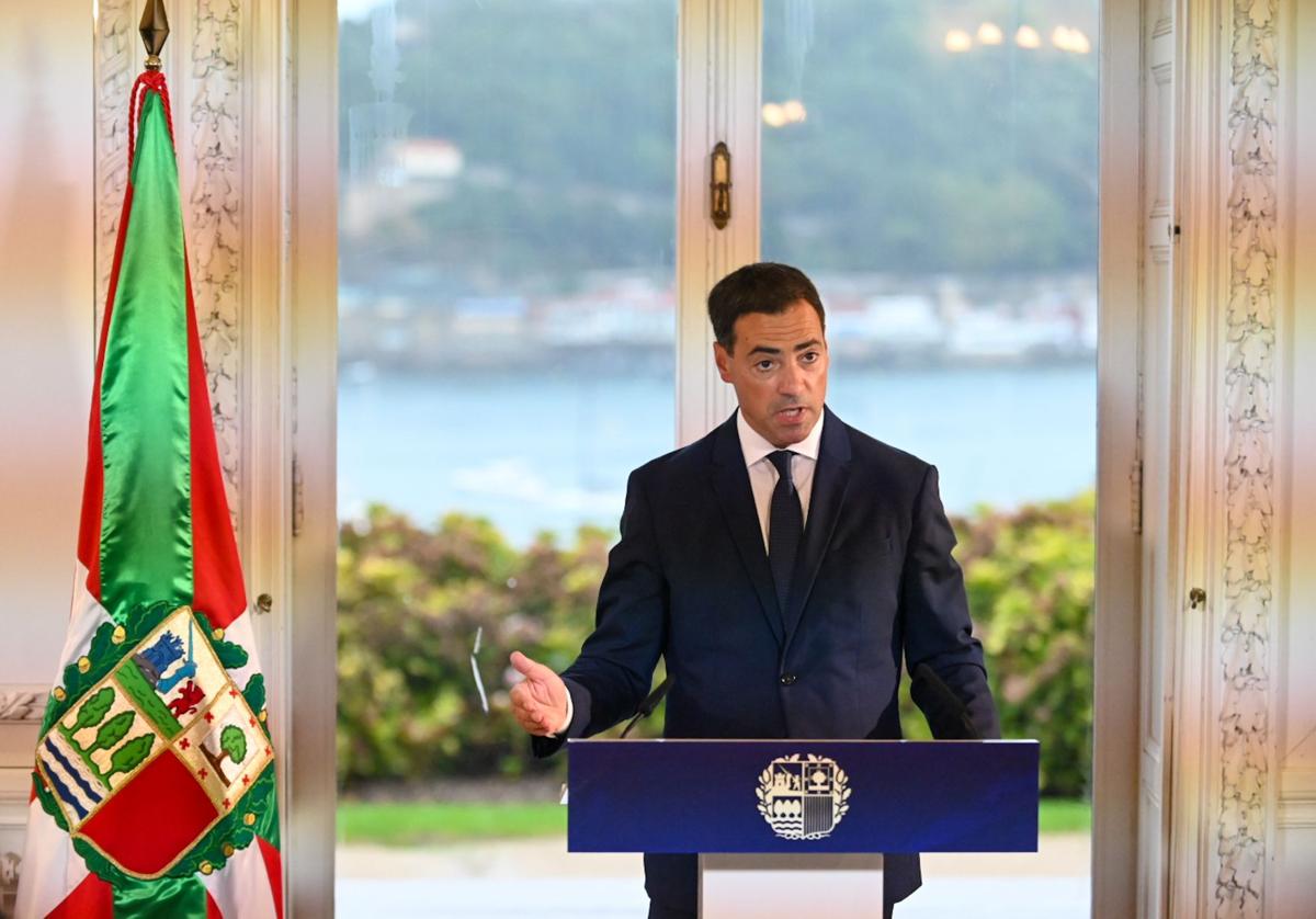 Imanol Pradales, en el Palacio Miramar, tras la reunión del Consejo del Gobierno Vasco el pasado año