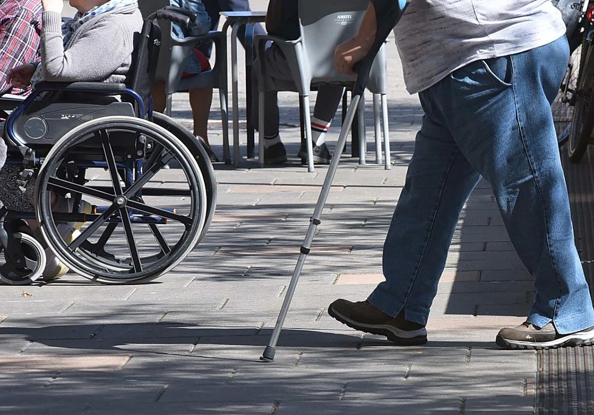 Las mejoras que se realizarán buscan garantizar el acceso de todos los tolosarras a los productos y servicios públicos sin barreras físicas.