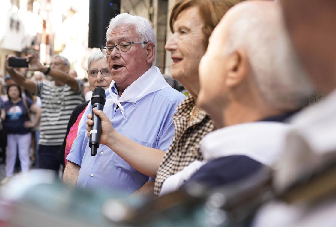 Homenaje a tres vecinos de Hernani en las Fiestas del Carmen