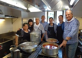 Aztiri Bat. Este viernes volverá a servir su consistente hamaiketako de inicio de fiestas.