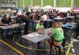 Un momento de concurso de puzzles que se celebró el pasado sábado durante las fiestas de Urazandi.