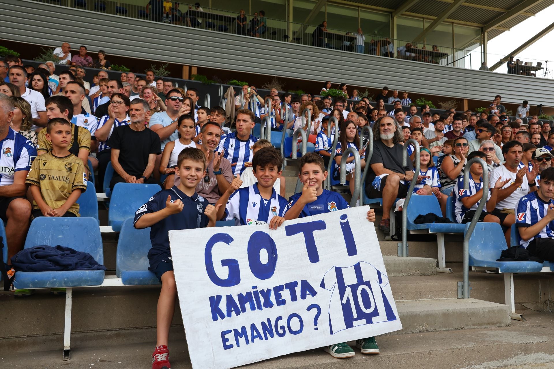 Victoria de la Real en el primer partido de pretemporada