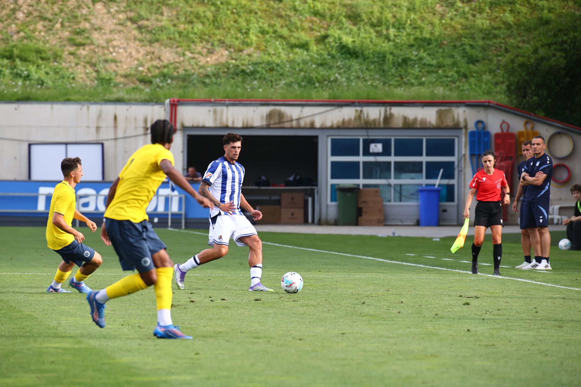 Victoria de la Real en el primer partido de pretemporada