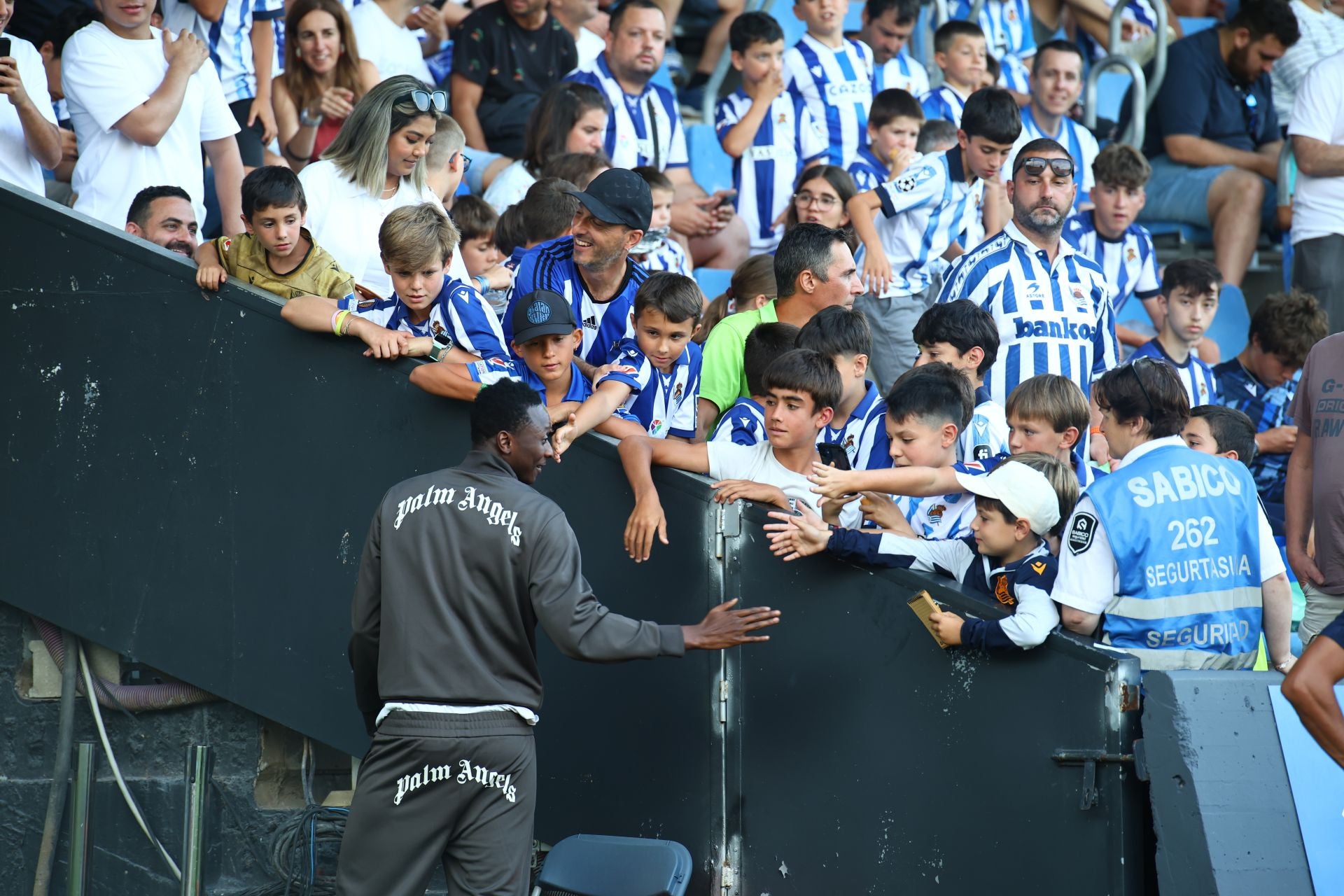 Victoria de la Real en el primer partido de pretemporada