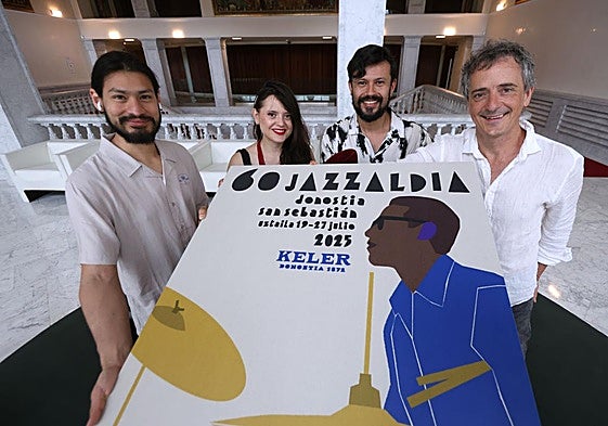 Leonardo Peña, Isabel Reyes y Leonel Merchán (Phonoclórica) y Harkaitz Mtez. de San Vicente (Oreka TX) este viernes en el Victoria Eugenia.