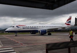 Un avión de British Airways en el aeropuerto de Hondarribia