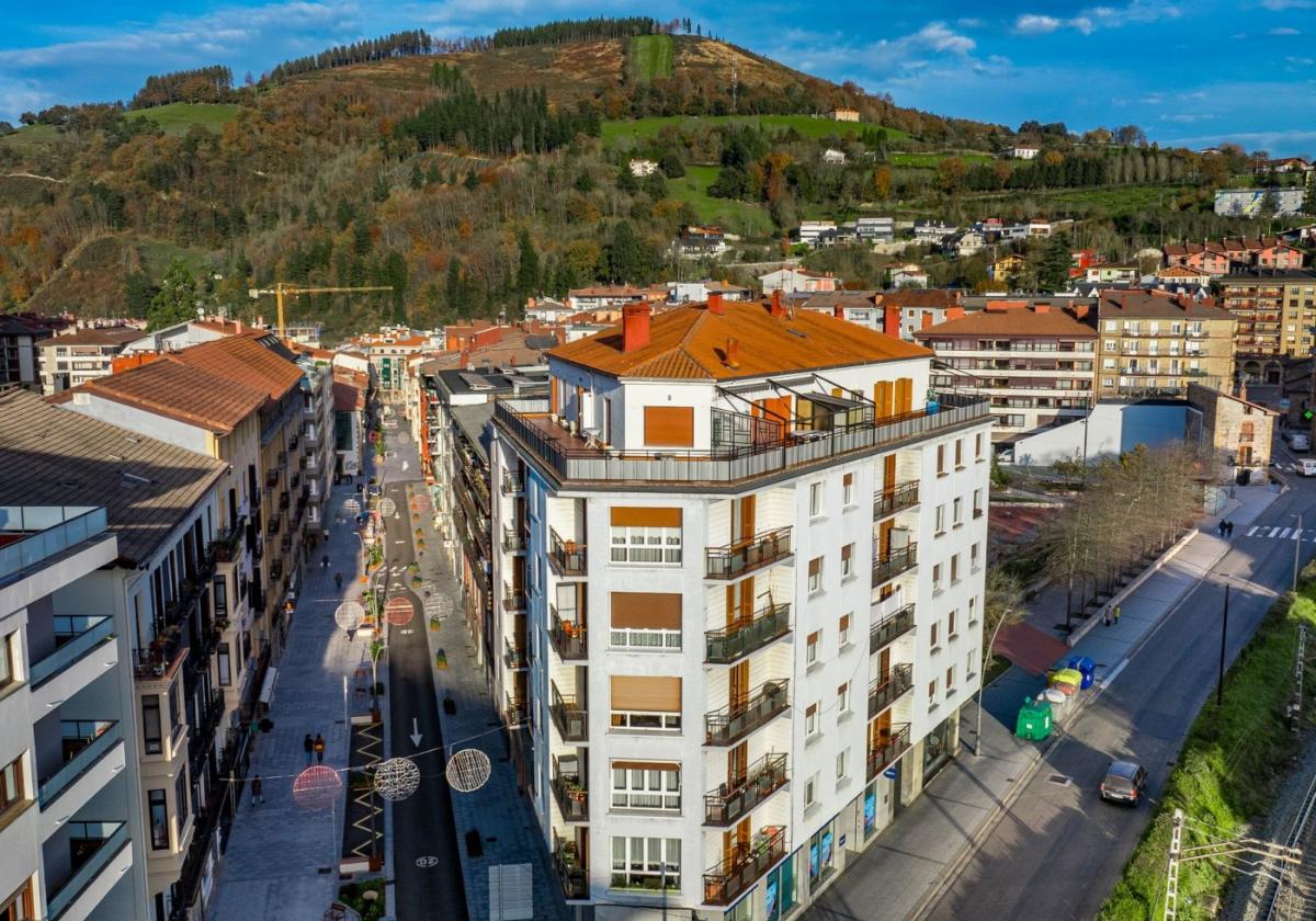 La localidad llega a la final con el proyecto 'Zumarraga, modelo comercial digital y sostenible'.