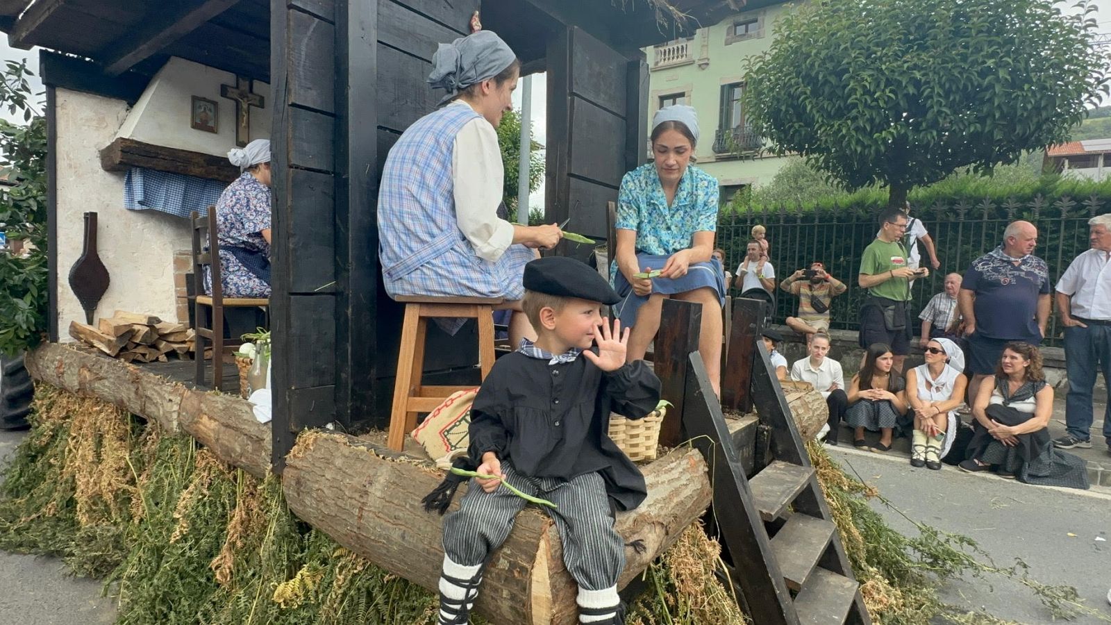 Alegría y tradición en Baztandarren Biltzarra