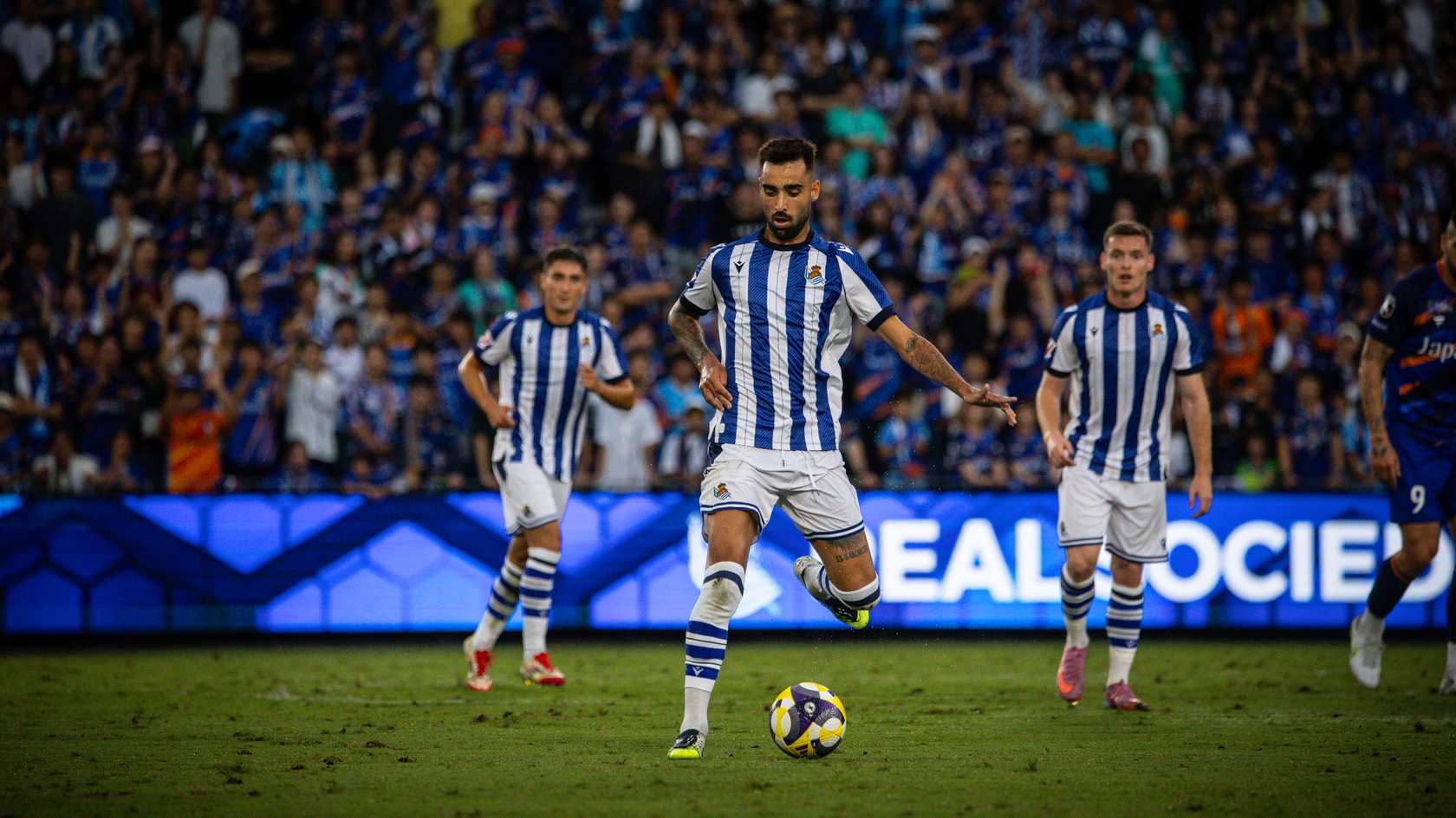 El V-Varen Nagasaki-Real Sociedad, en imágenes
