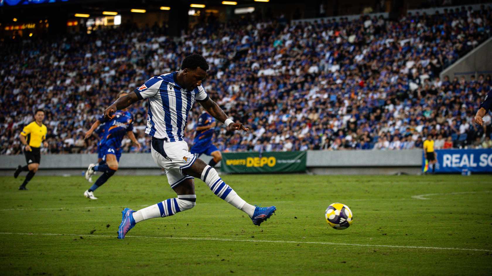 El V-Varen Nagasaki-Real Sociedad, en imágenes
