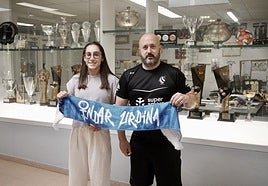 Presentación de Elena Amores como nueva jugadora del Bera Bera