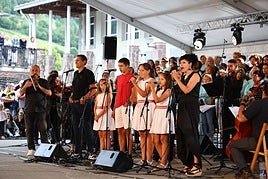 Berastegin igandean aurkeztu zen 'Ipuskua 1000 urte' ikuskarian parte hartu zuten hainbat musikari eta dantzari larunbat honetan San Juan de la Peñan izango dira.