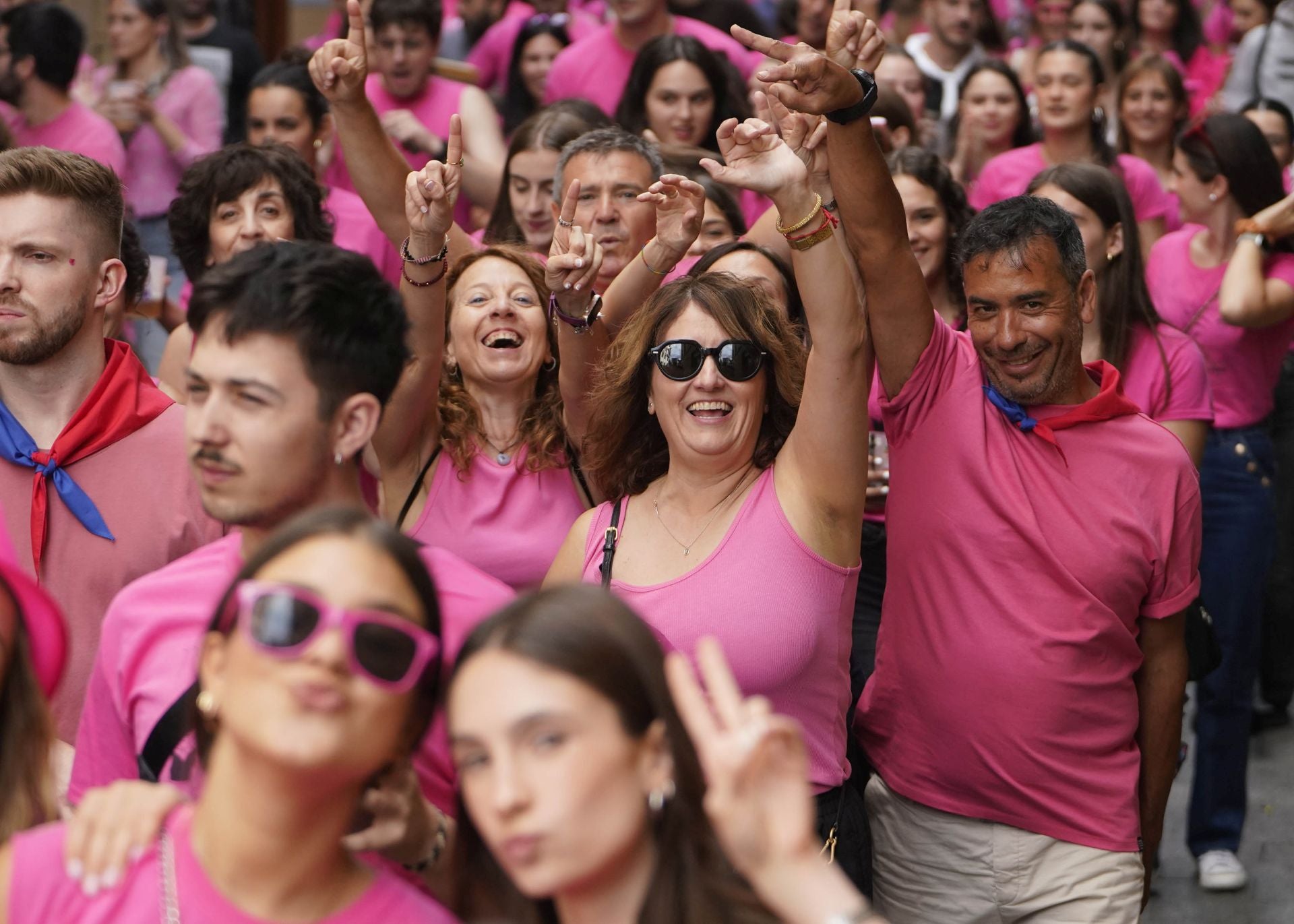 La kalejira de cuadrillas toma las calles de Errenteria
