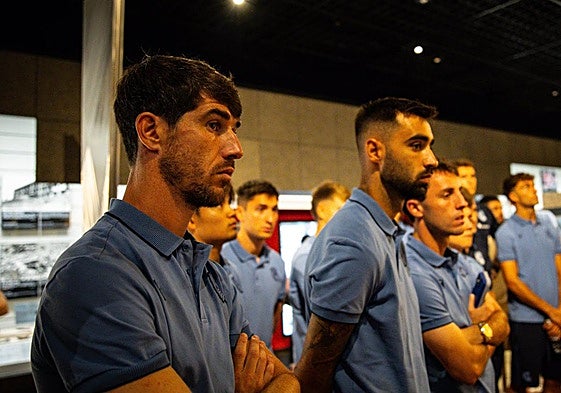 Ariz, en la visita realizada al Museo en homenaje a las víctimas de la bomba atómica que cayó en Nagasaki.