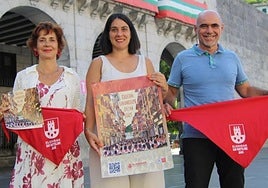 Representantes muncipales y diferentes agentes locales del ámbito cultural y festivo presentaron el programa.