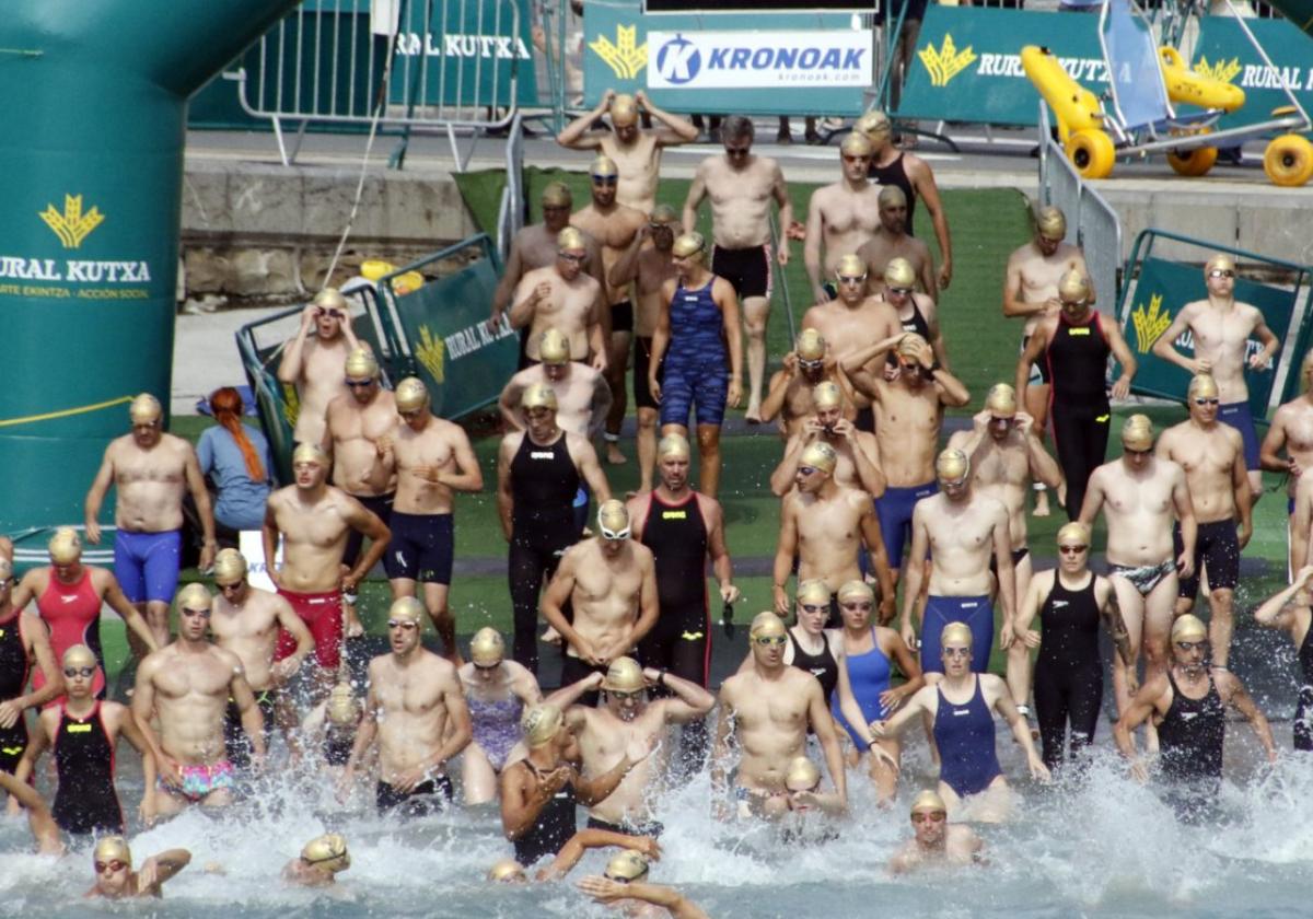2024ko irteera baino bizkorrago aterako dira 53. edizioko lehen taldeko igerilariak.