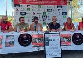 Ibon Huarte, Sergio Arana, Borja Olazabal, Antxon Arellano, Eneritz Aizpiolea y Oier Rojo, en la presentación del Descenso del Bidasoa.