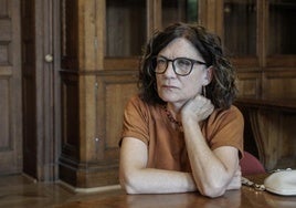Ikazuriaga, asesora del Gobierno Vasco, en un momento de la conversación con este periódico, en uno de los salones del Palacio Miramar.
